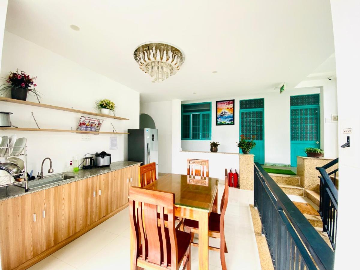 Moon'S House Homestay Куїнон Екстер'єр фото