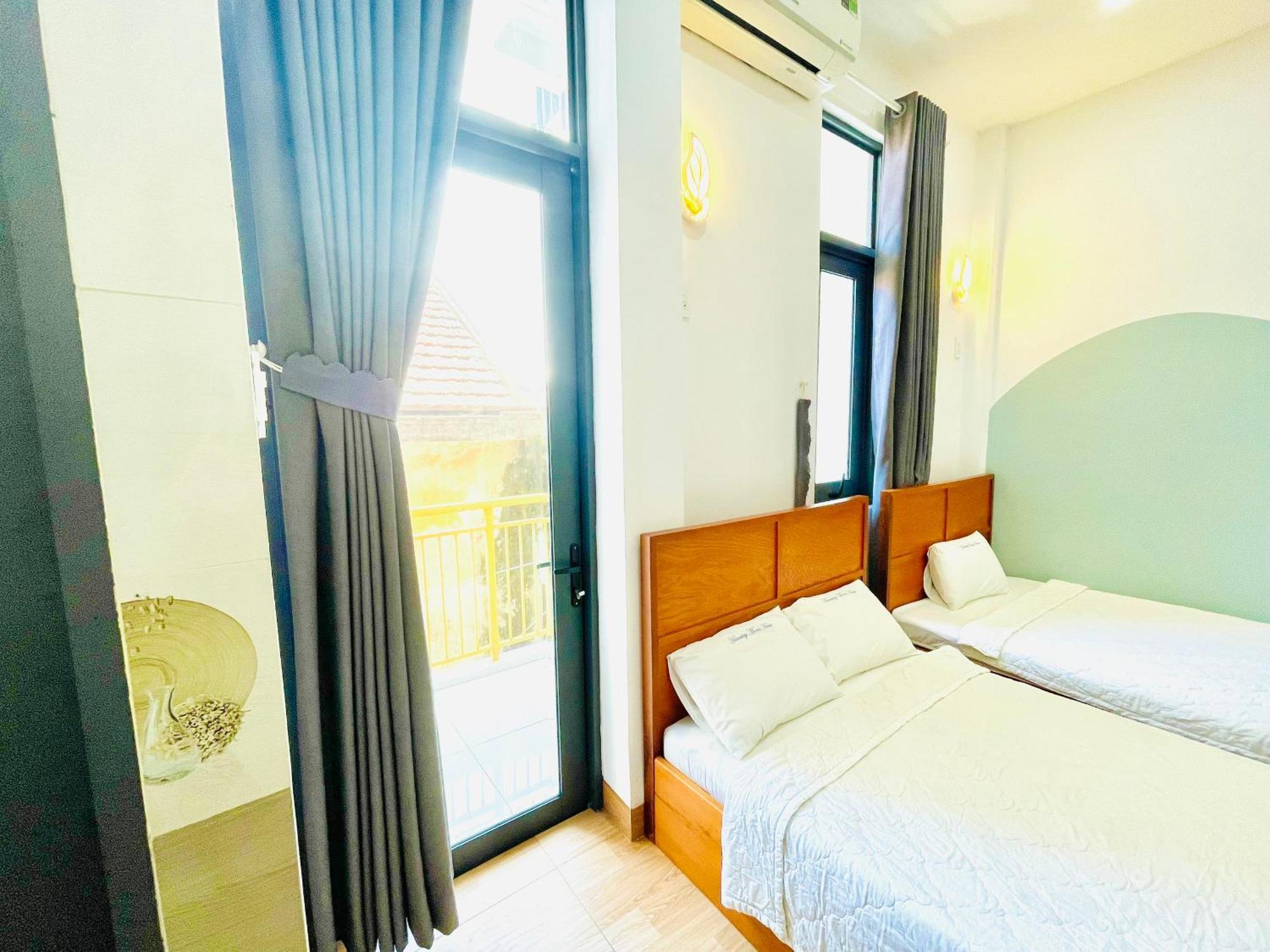 Moon'S House Homestay Куїнон Екстер'єр фото