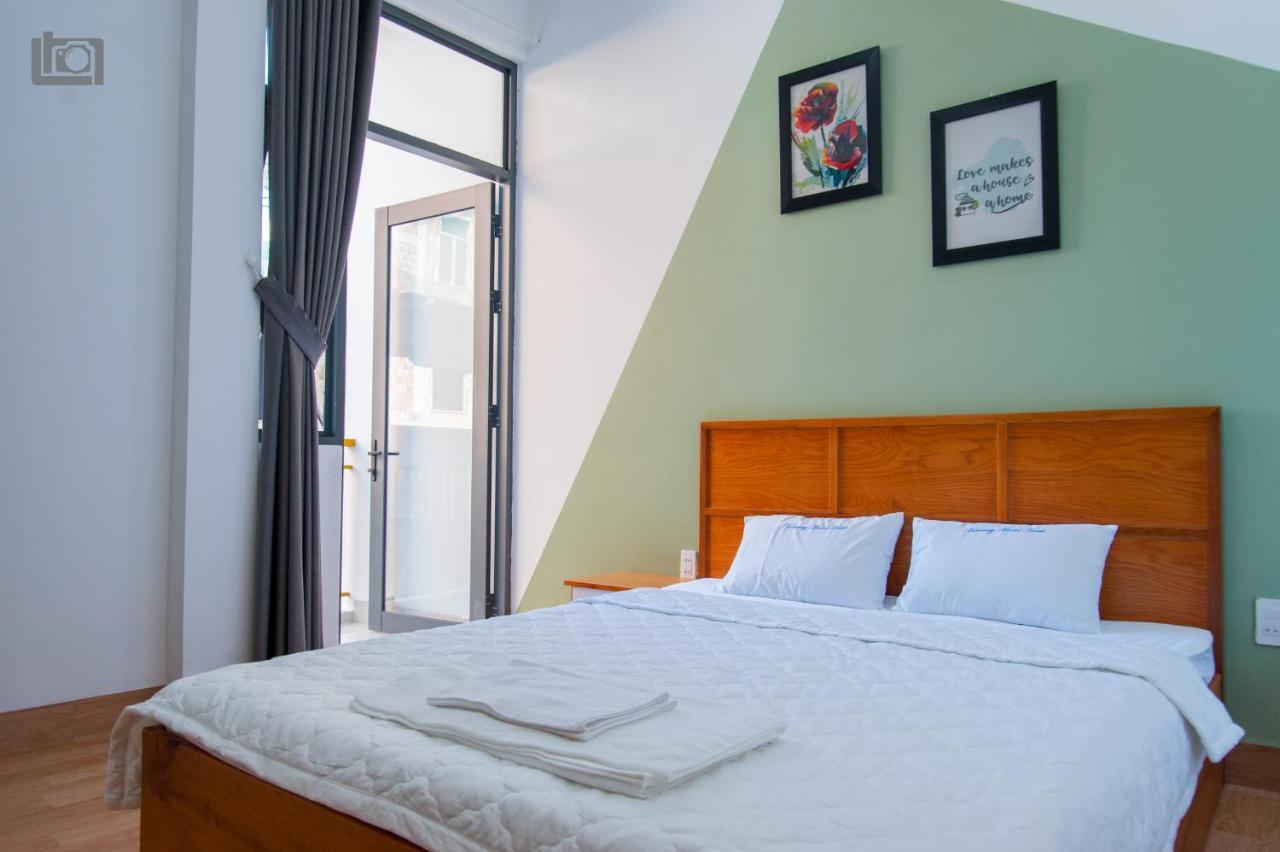 Moon'S House Homestay Куїнон Екстер'єр фото